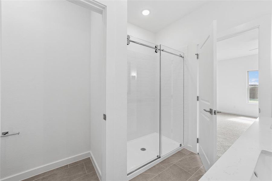 Spacious, unfurnished interior of a new home in Rolling Ridge, Van Alstyne (Image 21).