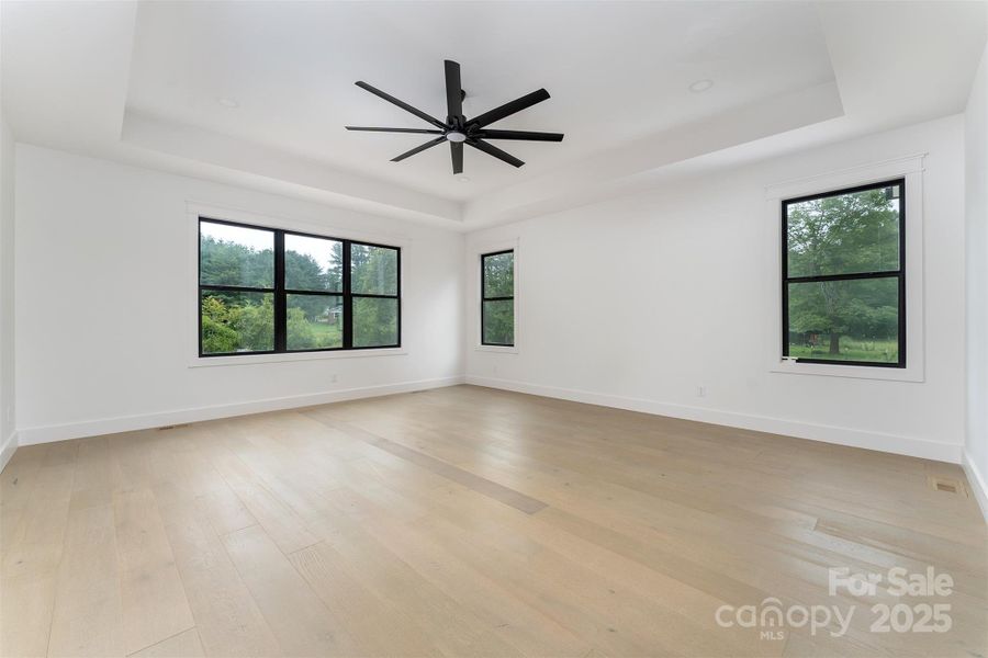 Spacious, unfurnished interior of a new home in , Hendersonville (Image 19).