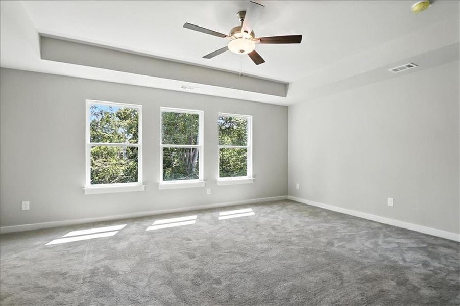Spacious, unfurnished interior of a new home in , Jefferson (Image 23).