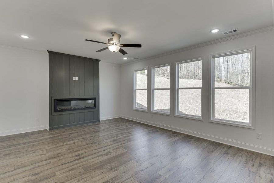 Spacious, unfurnished interior of a new home in , Commerce (Image 37).