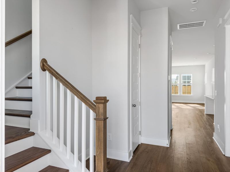 Spacious, unfurnished interior of a new home in Carnes Crossroads, Summerville (Image 41).