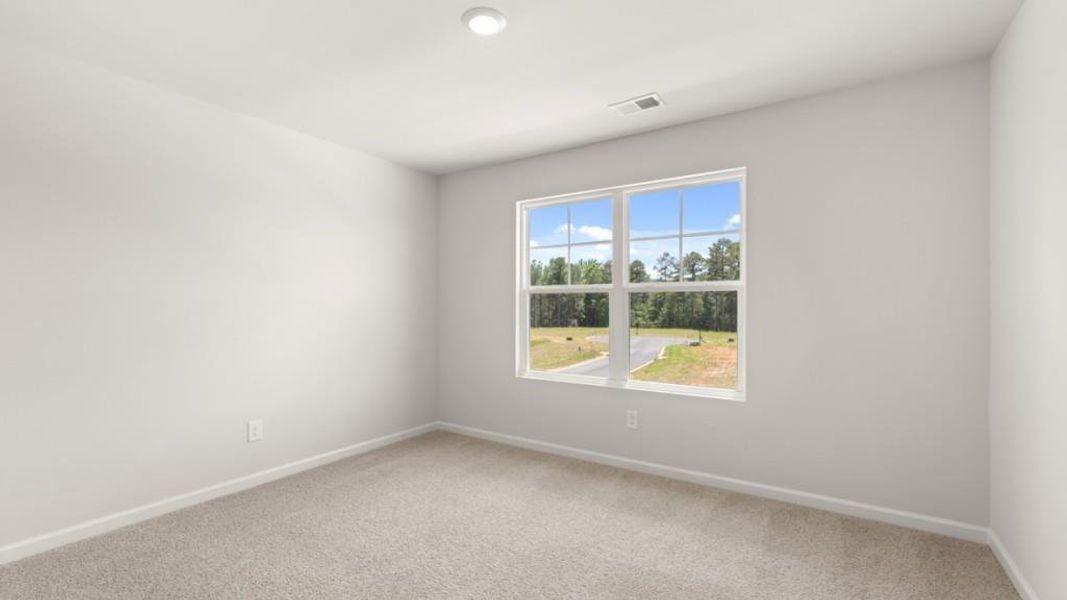 Spacious, unfurnished interior of a new home in Fairway 17 at Mirror Lake, Villa Rica (Image 25).