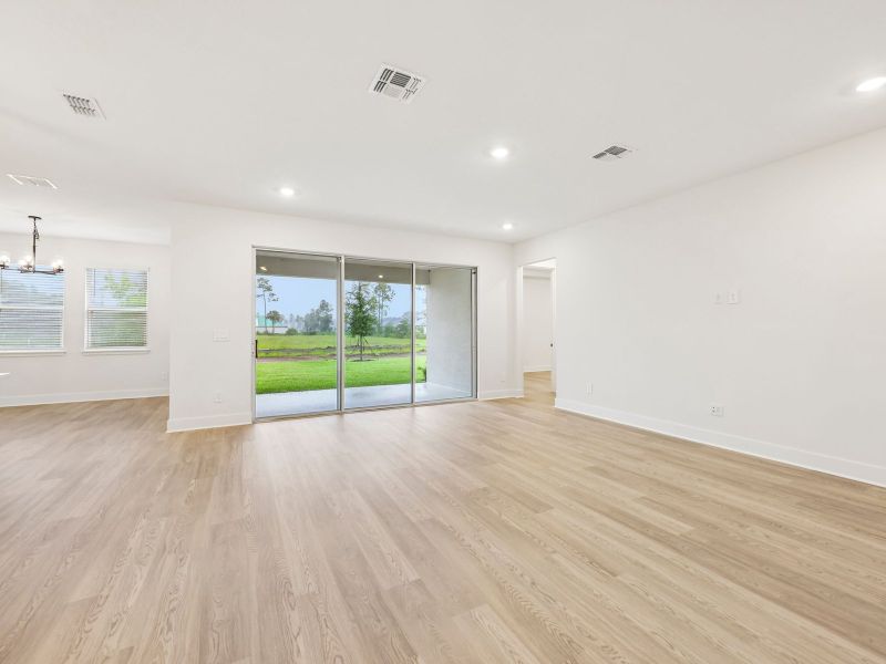 Spacious, unfurnished interior of a new home in Ridgehaven - Reserve Series, Ormond Beach (Image 13).