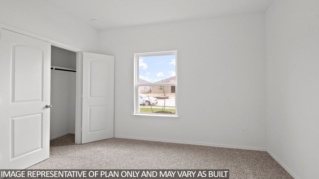 Spacious, unfurnished interior of a new home in Silverthorne, Conroe (Image 14). Spacious, unfurnished interior of a new home in Silverthorne, Conroe (Image 14).
