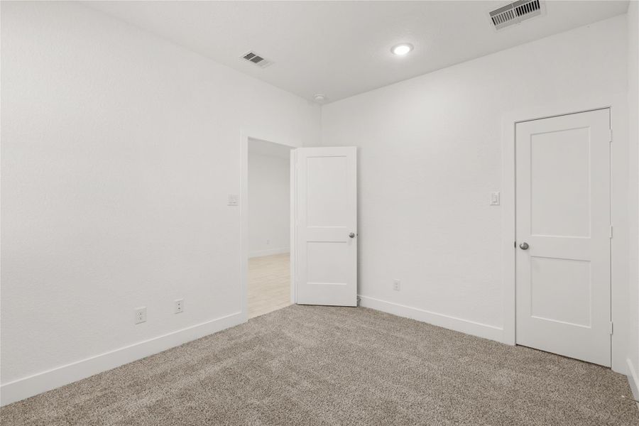 Spacious, unfurnished interior of a new home in The Woodlands Hills, Willis (Image 16).