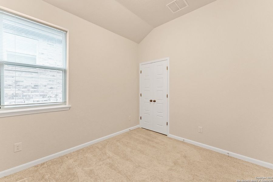 Spacious, unfurnished interior of a new home in Bricewood, San Antonio (Image 22).