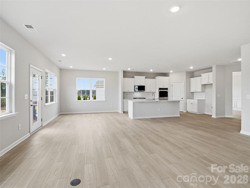 Spacious, unfurnished interior of a new home in Roselyn, Lancaster (Image 20).