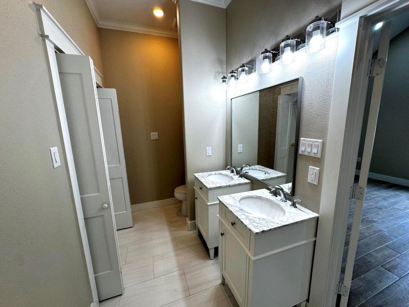 Furnished interior view inside a new home in , Beaumont (Image 4).