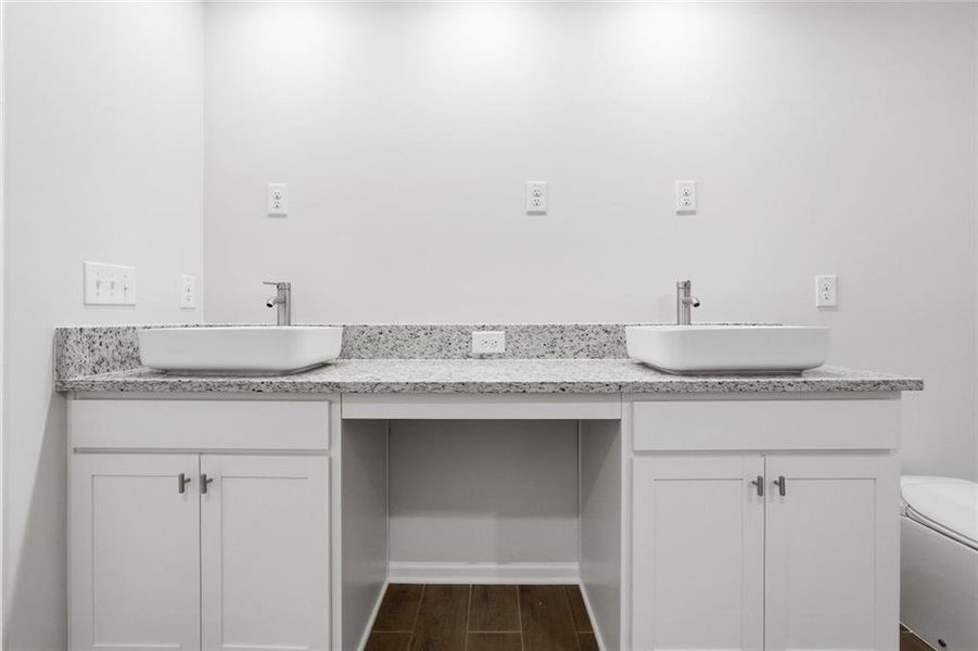 Furnished interior view inside a new home in Concord Oaks, Powder Springs (Image 9).