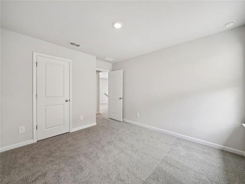 Spacious, unfurnished interior of a new home in Martin Springs - Reserve Series, Lawrenceville (Image 7).