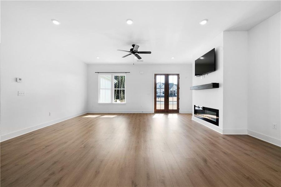 Spacious, unfurnished interior of a new home in , Rome (Image 38).