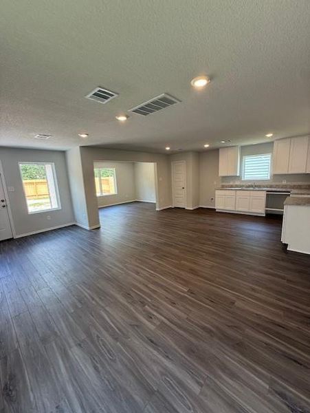 Spacious, unfurnished interior of a new home in Townsend Reserve, Splendora (Image 19). Spacious, unfurnished interior of a new home in Townsend Reserve, Splendora (Image 19).