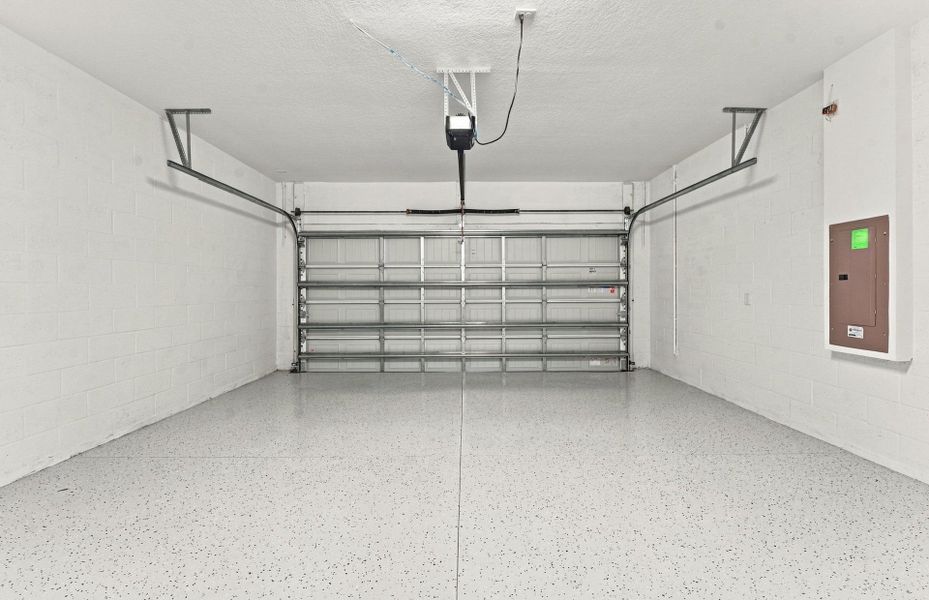 Spacious, unfurnished interior of a new home in Explore North River Ranch, Parrish (Image 12).