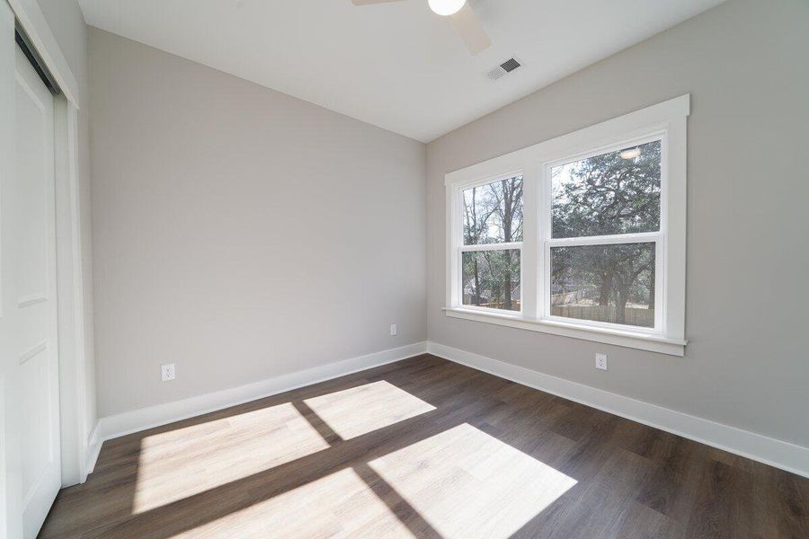 Spacious, unfurnished interior of a new home in , North Charleston (Image 10).