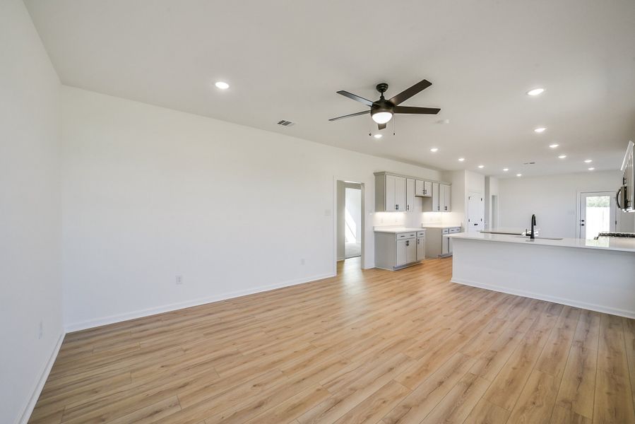Spacious, unfurnished interior of a new home in Mostyn Springs, Magnolia (Image 17). Spacious, unfurnished interior of a new home in Mostyn Springs, Magnolia (Image 17).