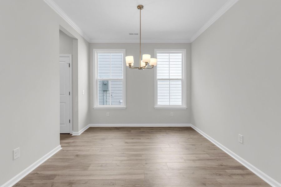 Spacious, unfurnished interior of a new home in Sweetgrass Station, Summerville (Image 17).