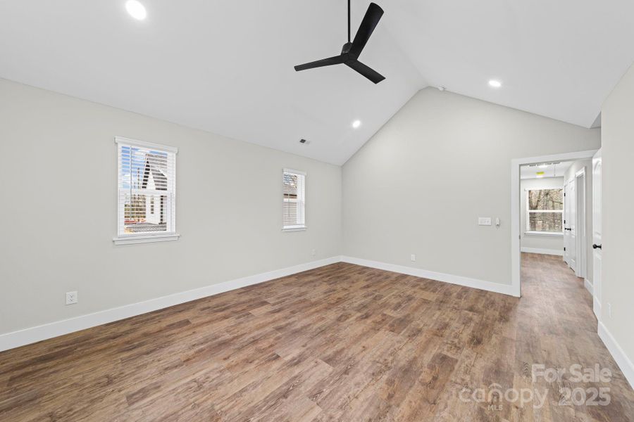 Spacious, unfurnished interior of a new home in , Monroe (Image 11).