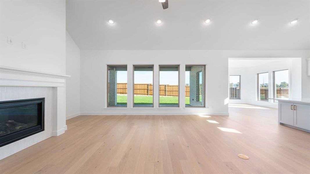 Spacious, unfurnished interior of a new home in Terraces 72', Rockwall (Image 23). Spacious, unfurnished interior of a new home in Terraces 72', Rockwall (Image 23).