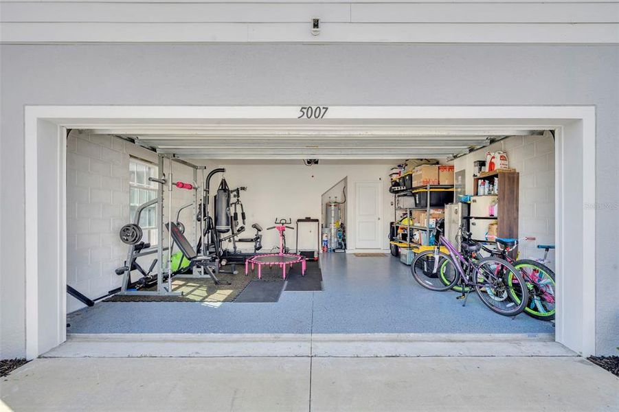 Exterior details and patio area of a home in , Haines City (Image 23).