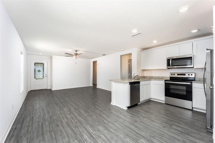 Image 17 of a home in Gum Lake Preserve. Image 17 of a home in Gum Lake Preserve.