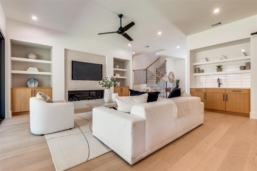 Furnished interior view inside a new home in , Dallas (Image 30).