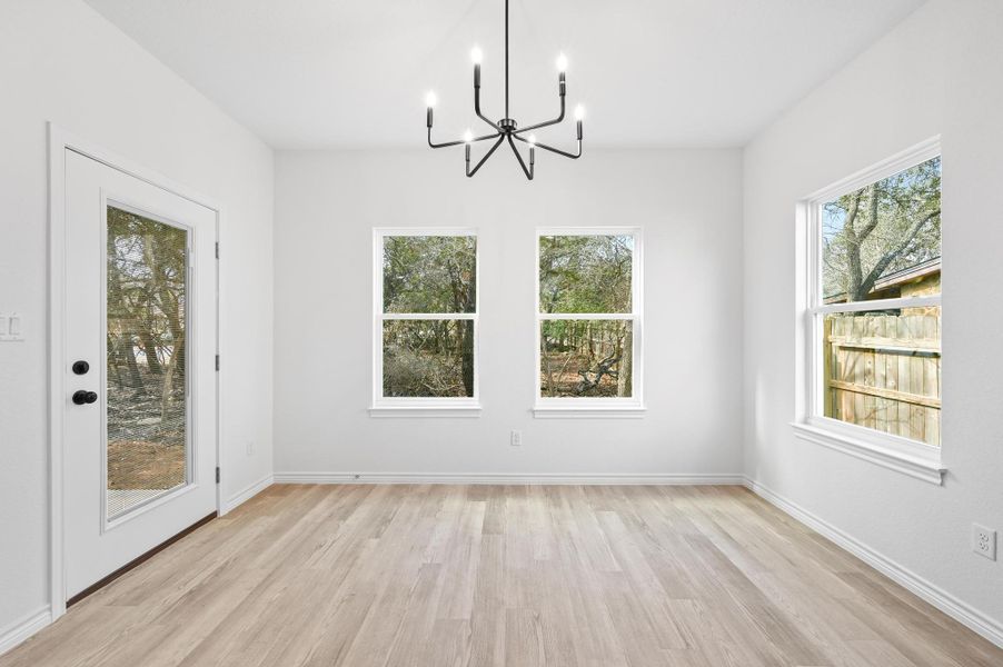 Spacious, unfurnished interior of a new home in , Wimberley (Image 22).