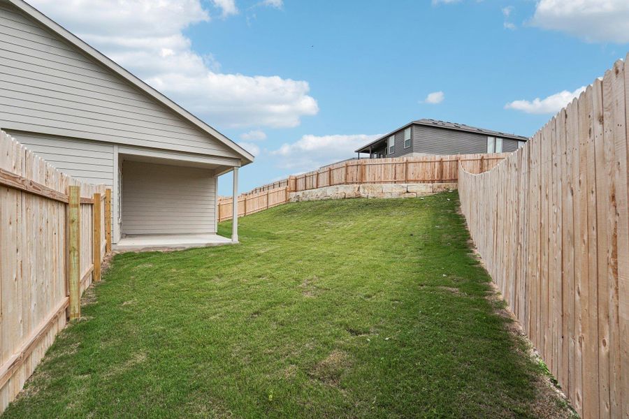Exterior details and patio area of a home in Clayton Ranch, Copperas Cove (Image 4).