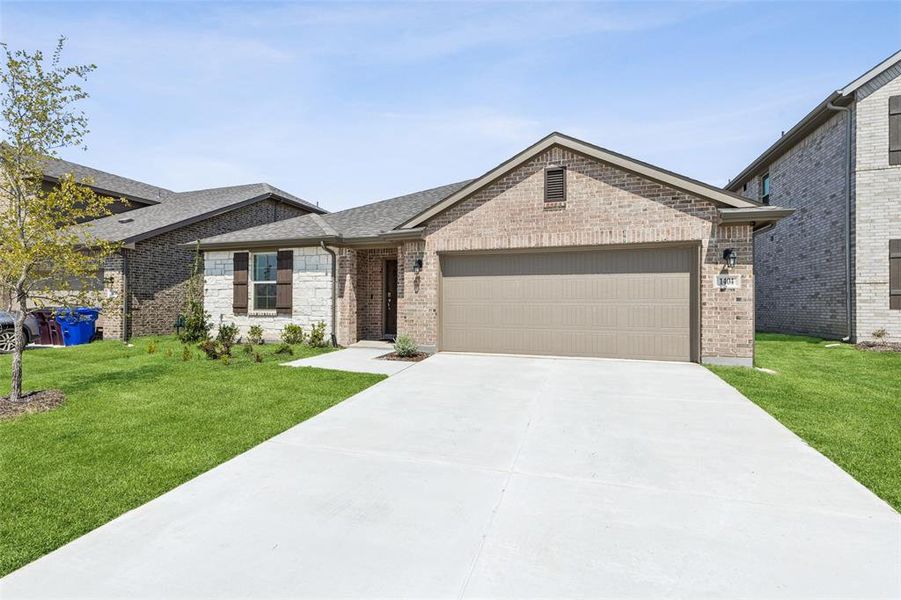 Front exterior of a new home in , Royse City, TX, highlighting curb appeal (Image 25).