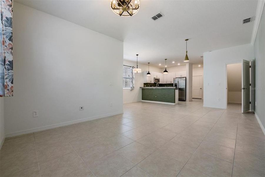 Spacious, unfurnished interior of a new home in , Land O' Lakes (Image 34).