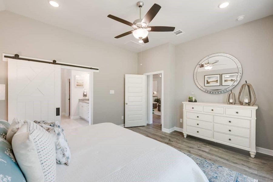 Furnished interior view inside a new home in Oakhill Reserve, Tomball (Image 10).