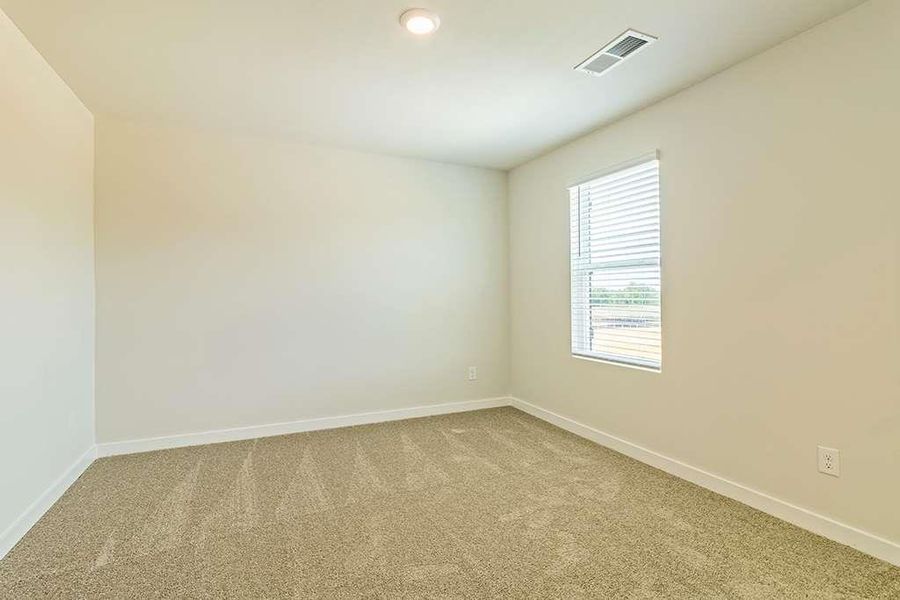 Spacious, unfurnished interior of a new home in Southern Hills, McDonough (Image 14).
