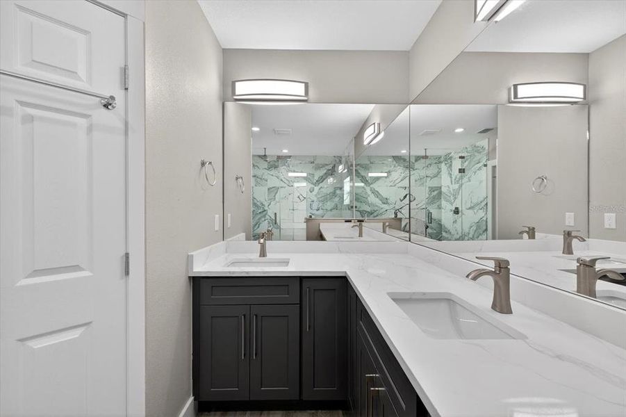 Furnished interior view inside a new home in , St. Petersburg (Image 17).