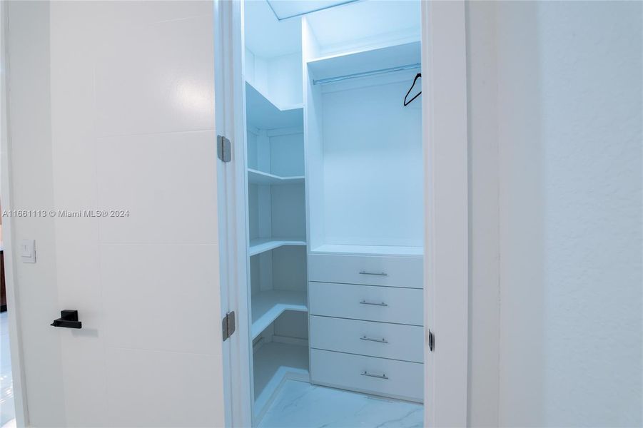 Furnished interior view inside a new home in , Cape Coral (Image 9).