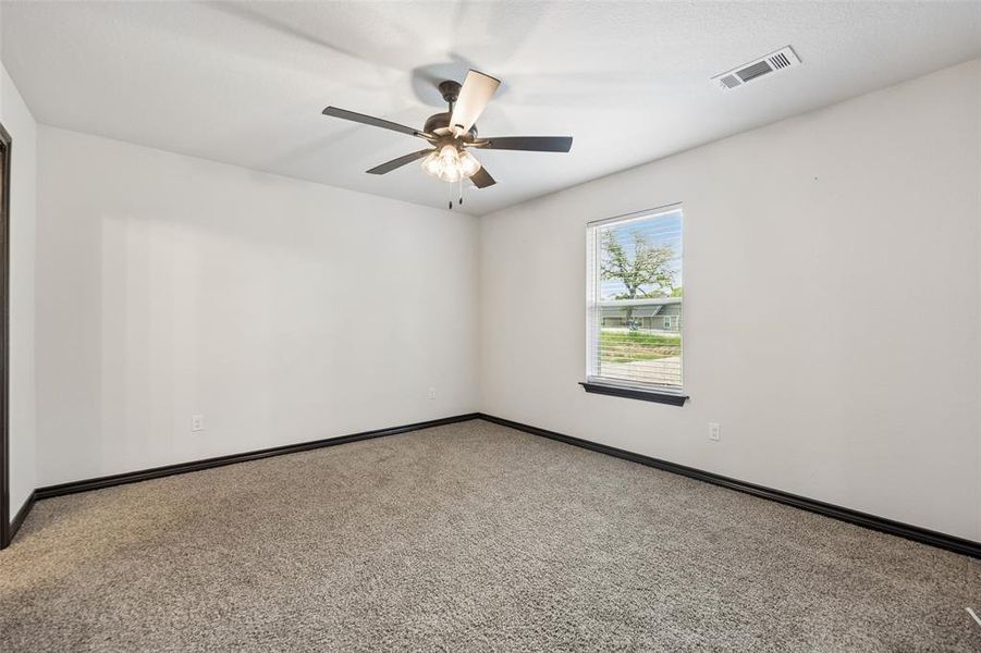 Spacious, unfurnished interior of a new home in , Springtown (Image 20).