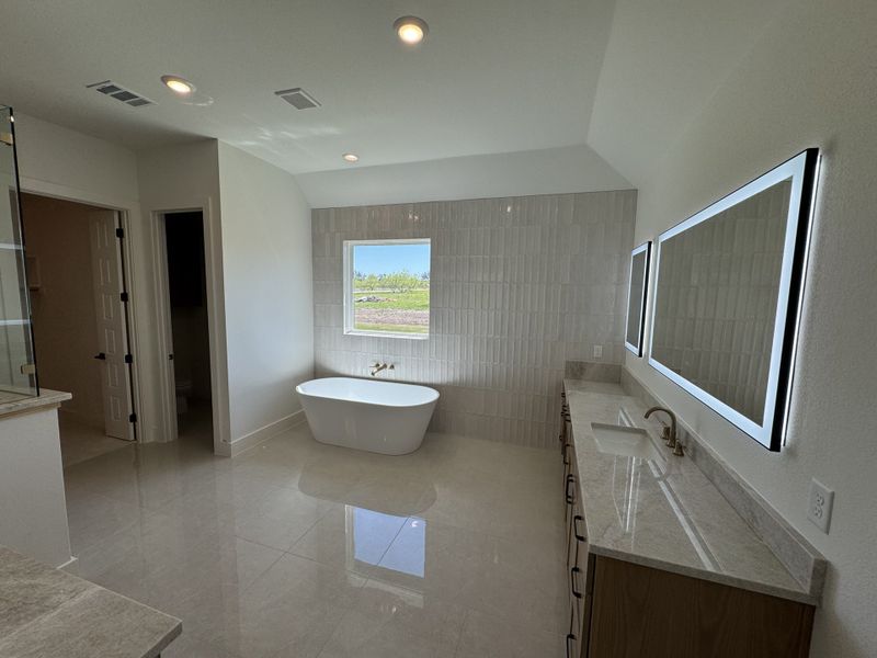 In-progress construction of a new home in Summit Ranch, Aledo, TX (Image 19). In-progress construction of a new home in Summit Ranch, Aledo, TX (Image 19).