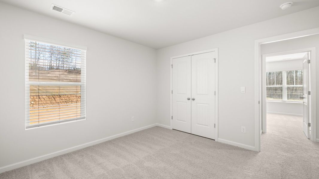 Spacious, unfurnished interior of a new home in South Wind, Union City (Image 33).