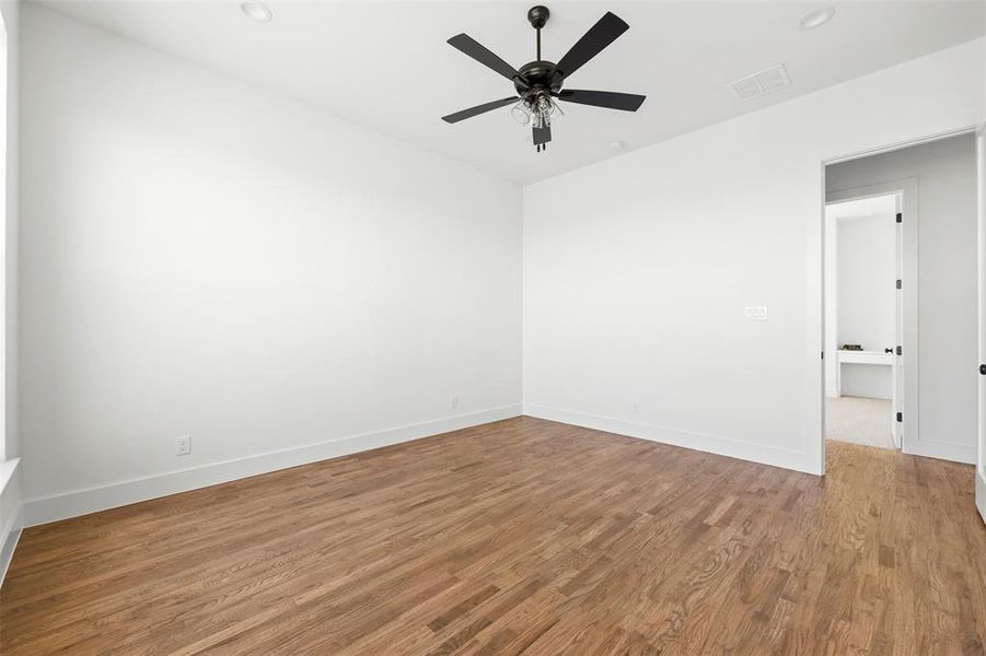 Spacious, unfurnished interior of a new home in , Maypearl (Image 30).