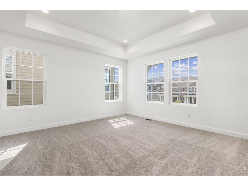 Spacious, unfurnished interior of a new home in Westerly, Erie (Image 15).