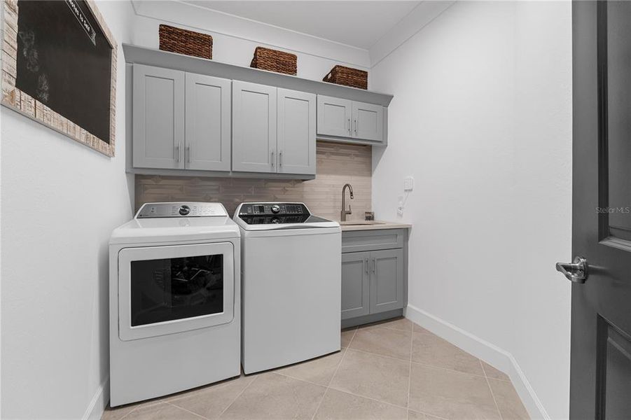 Furnished interior view inside a new home in , Punta Gorda (Image 38). Furnished interior view inside a new home in , Punta Gorda (Image 38).