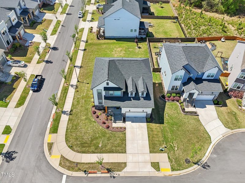 1-web-or-mls-Horsewalk Cir-1004-006