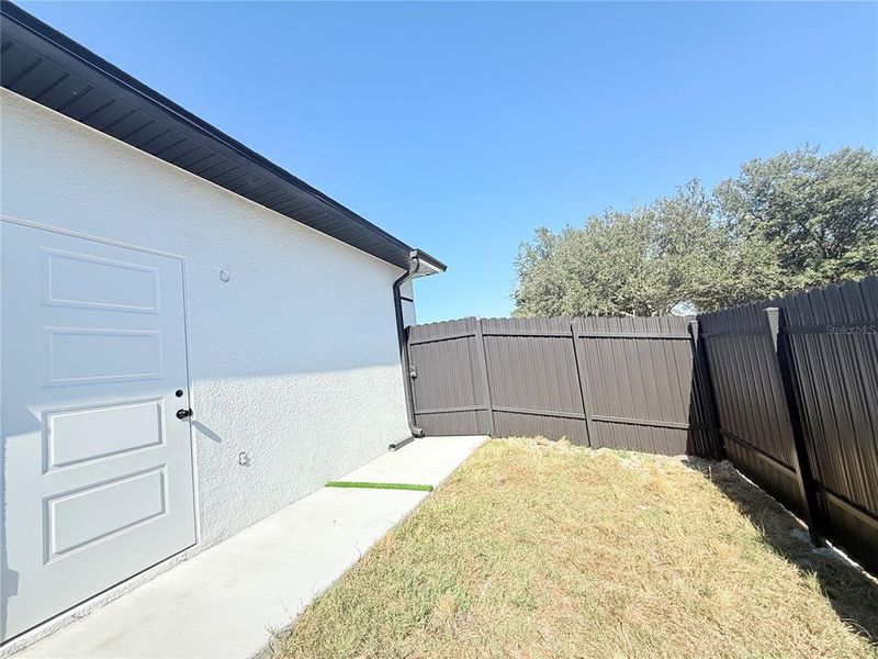 Exterior details and patio area of a home in , Punta Gorda (Image 4).
