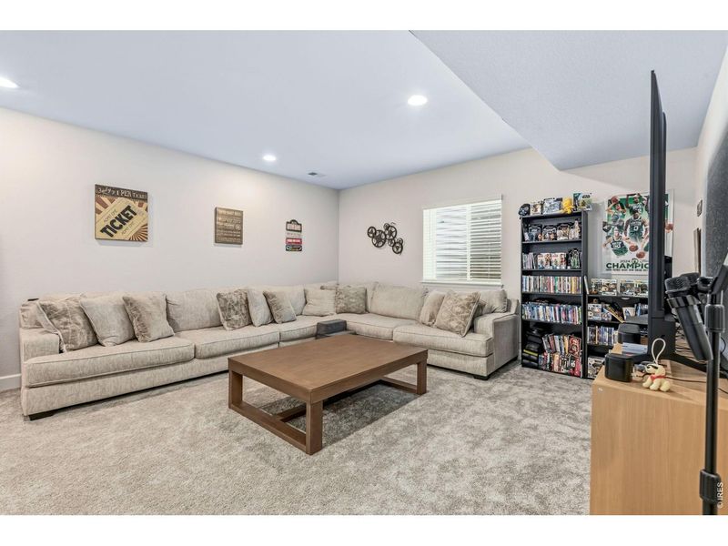 Furnished interior view inside a new home in Prairie Song, Windsor (Image 29).