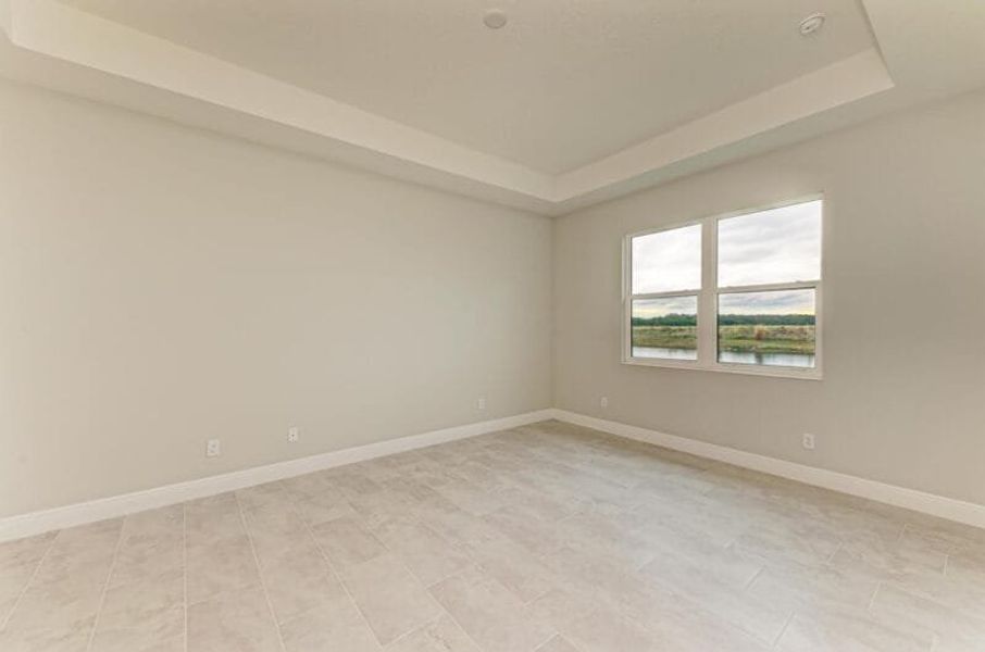 Spacious, unfurnished interior of a new home in Reflection Villas at Watercolor Place, Bradenton (Image 11).