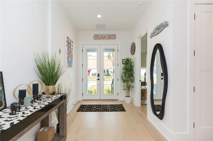 Furnished interior view inside a new home in , Tampa (Image 57).