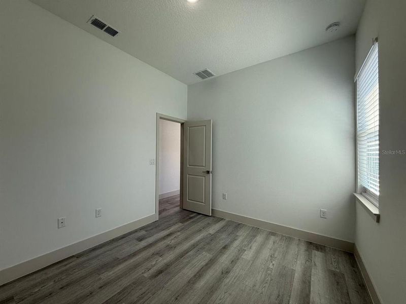 Spacious, unfurnished interior of a new home in , North Port (Image 40).