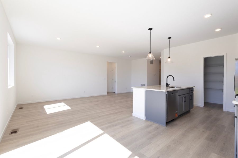 4br New Home in Strasburg, CO.  - Slide 24