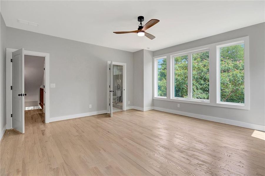 Spacious, unfurnished interior of a new home in , Atlanta (Image 70).