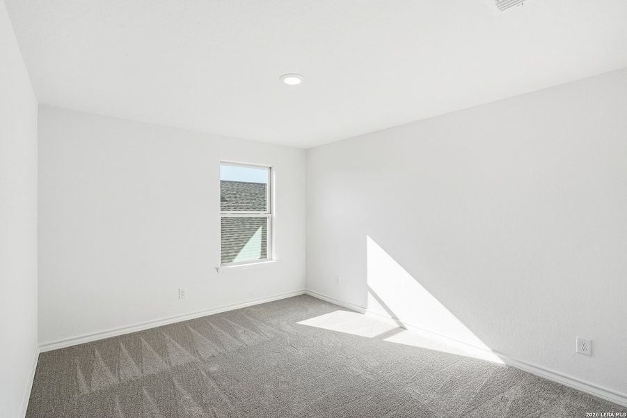 Spacious, unfurnished interior of a new home in Dove Song, Marion (Image 21).
