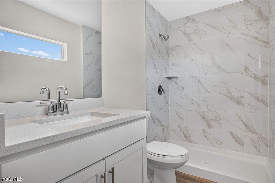 Image 24 of a home in Cape Coral.