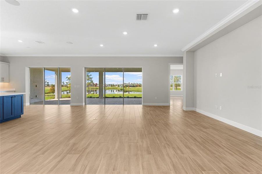 Spacious, unfurnished interior of a new home in , St. Cloud (Image 14).